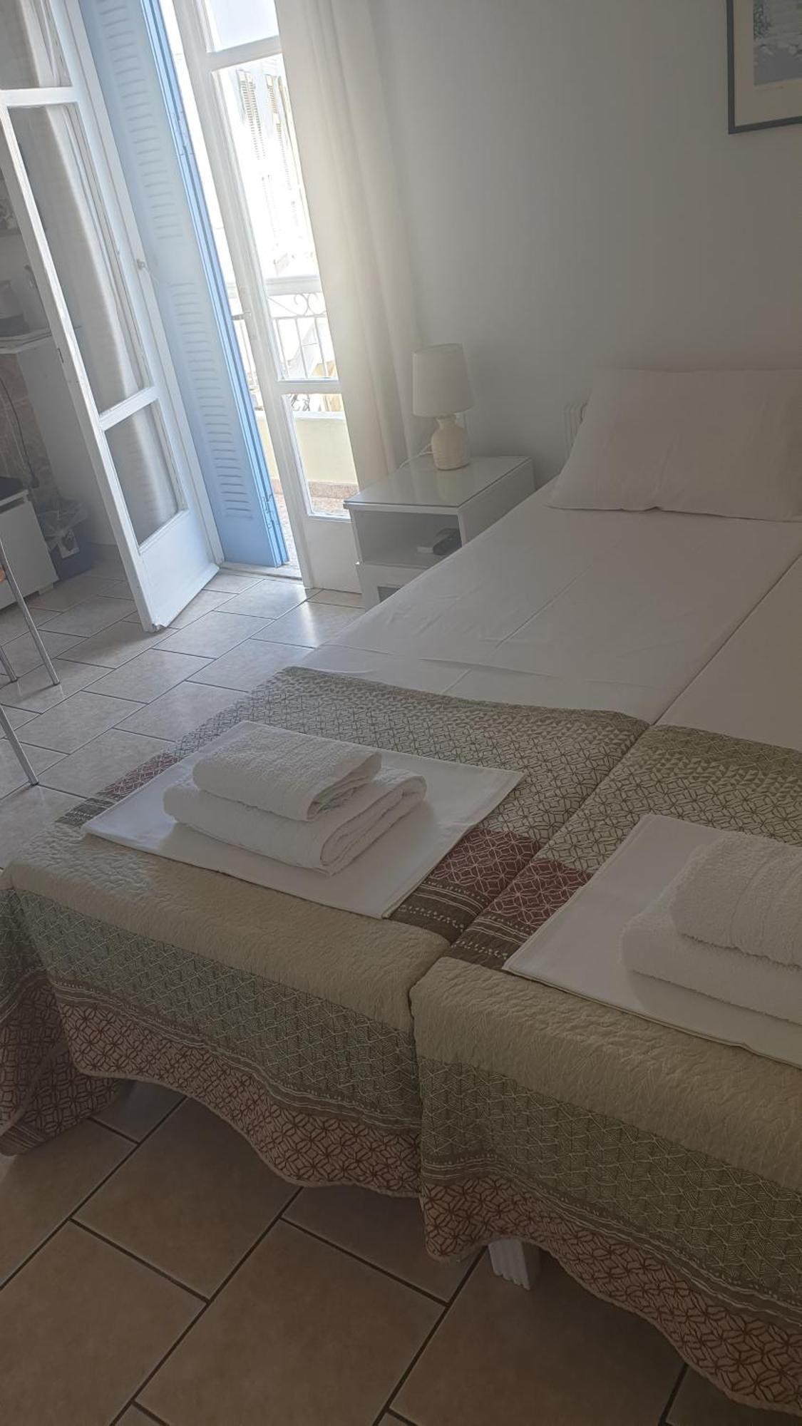 Ferienwohnung Errika Ermoupoli Zimmer foto